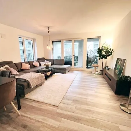 Appartement Luxurious High Rise Haven At Henninger Turm Frankfurt am Main